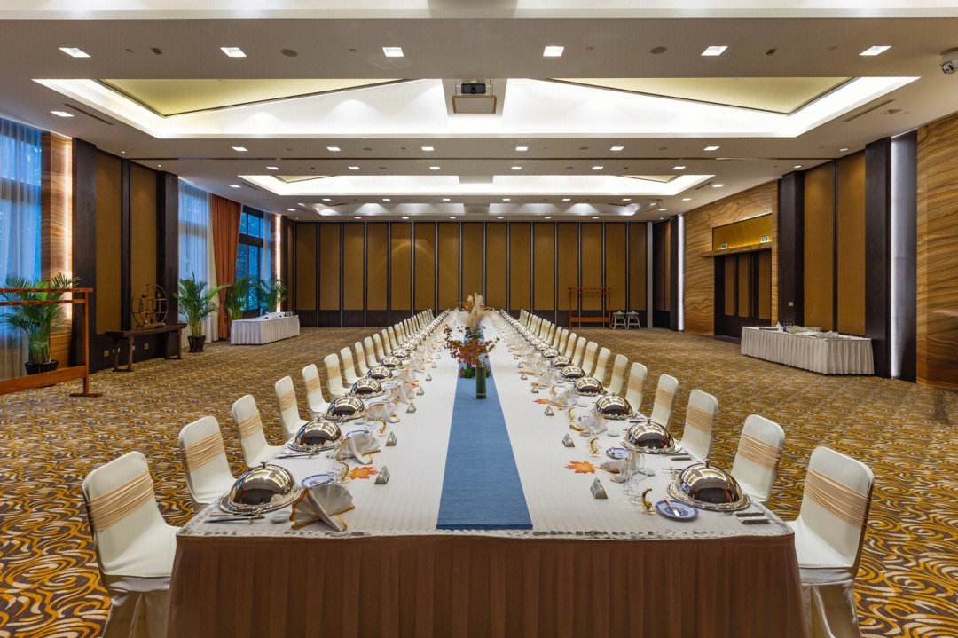 御水溫泉度假酒店 專(zhuān)業(yè)會(huì)務(wù)，盡在山水之間